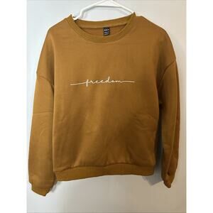 Shein Women's Long Sleeve Crew Neck Freedom Sweatshirt Medium